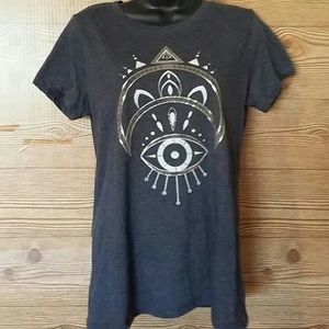 Aeropostale Tribal design t shirt Size L